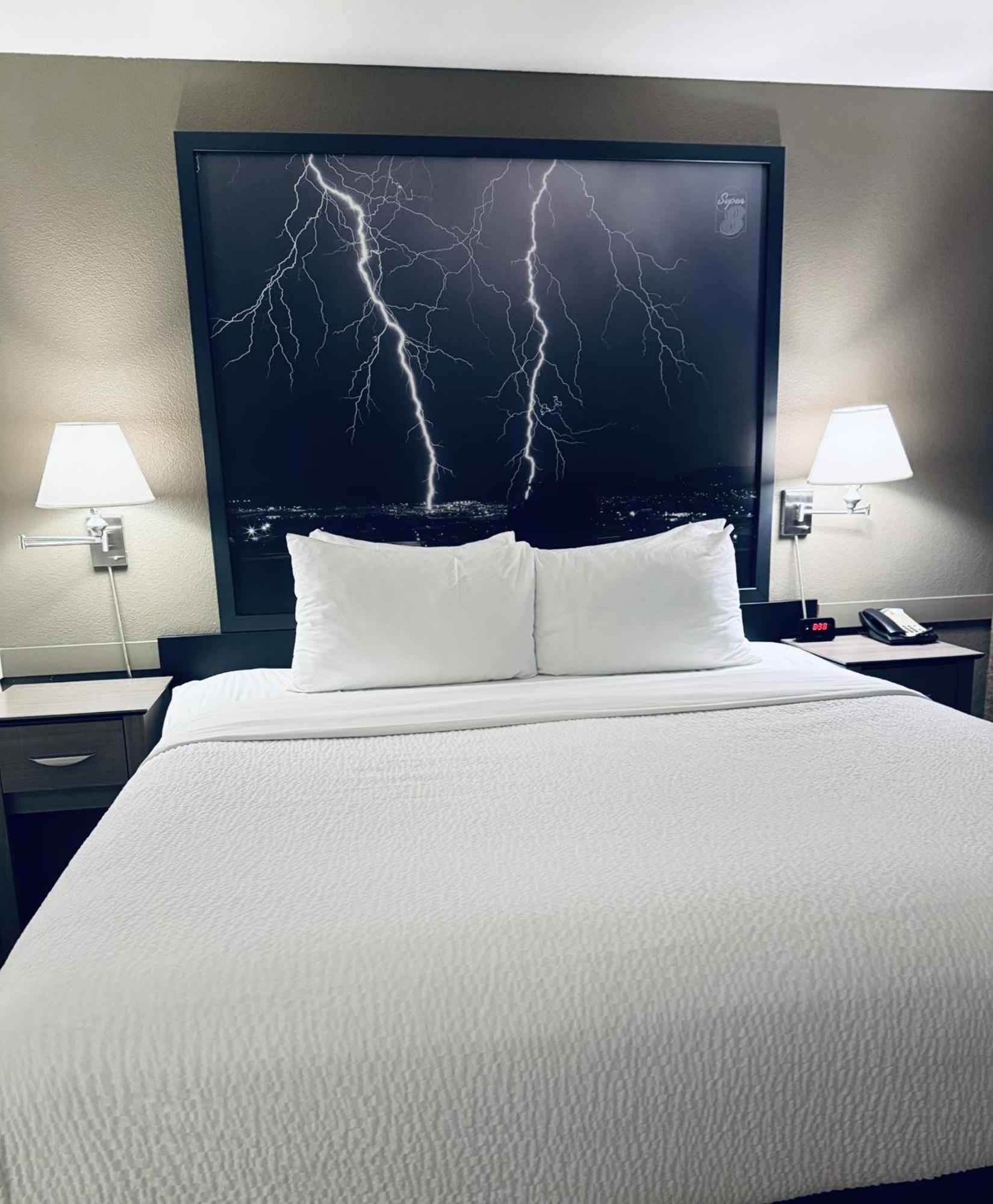 Super 8 By Wyndham 3*